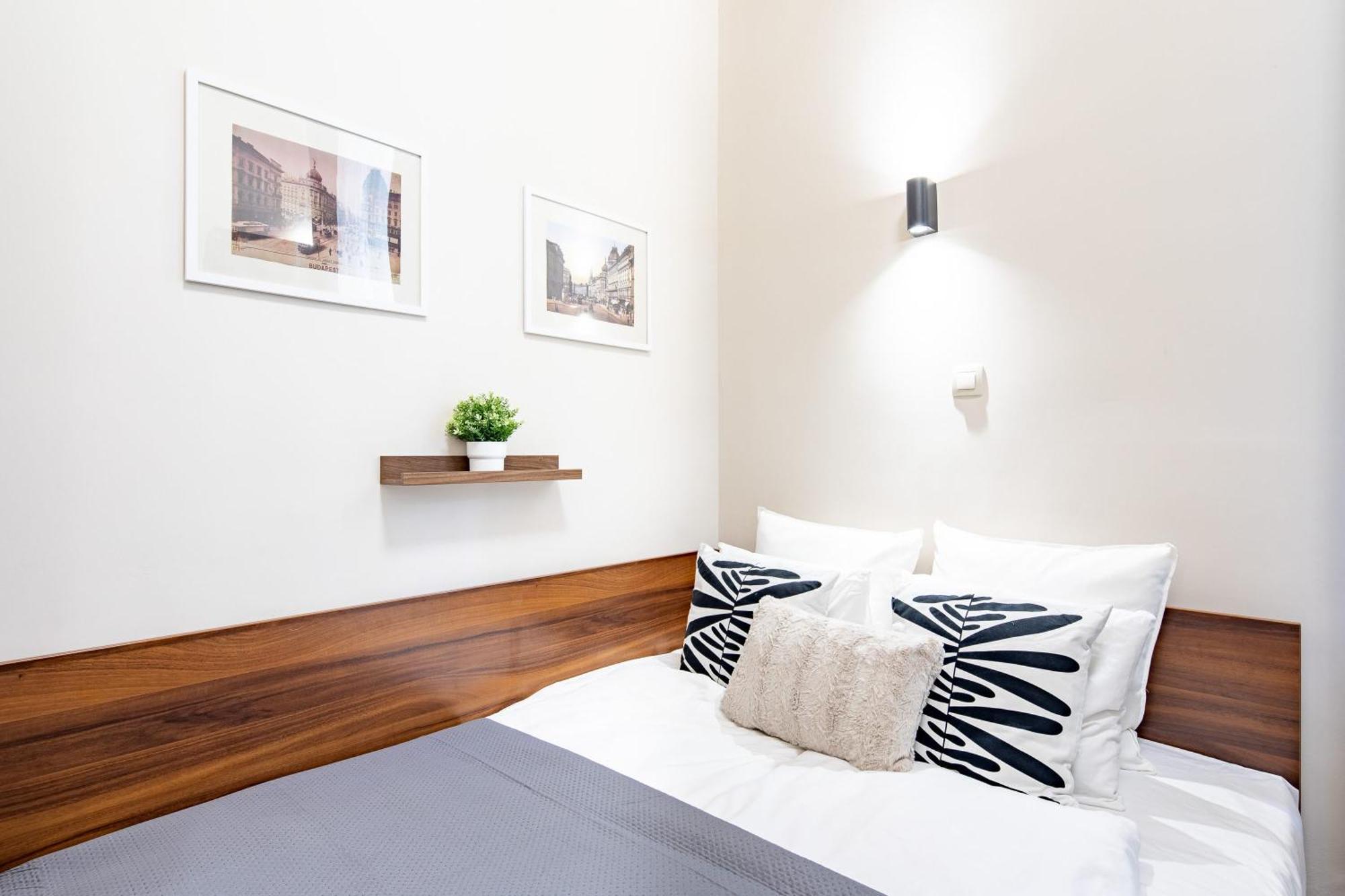Little Joe Apartment *