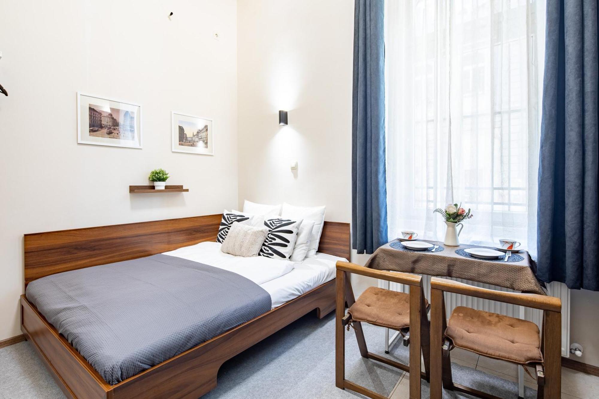 Little Joe Apartment *